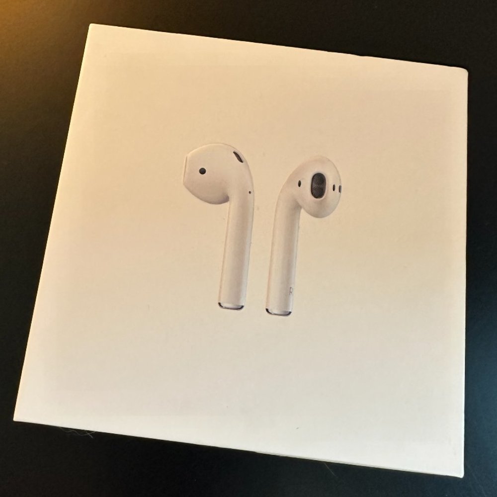 NEW apple airpods 2nd generation